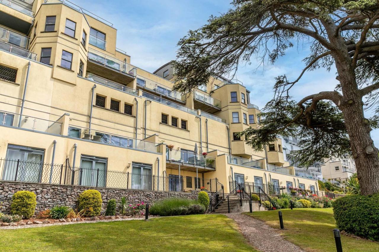 A7 Masts - Striking Beach Bolthole Apartment With Beautiful Sea Views Private Balcony & Parking Torquay Buitenkant foto