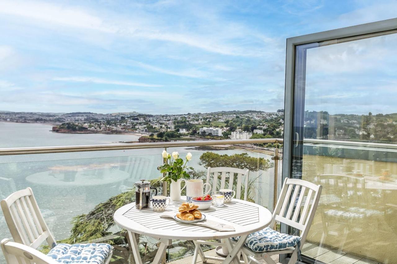 A7 Masts - Striking Beach Bolthole Apartment With Beautiful Sea Views Private Balcony & Parking Torquay Buitenkant foto
