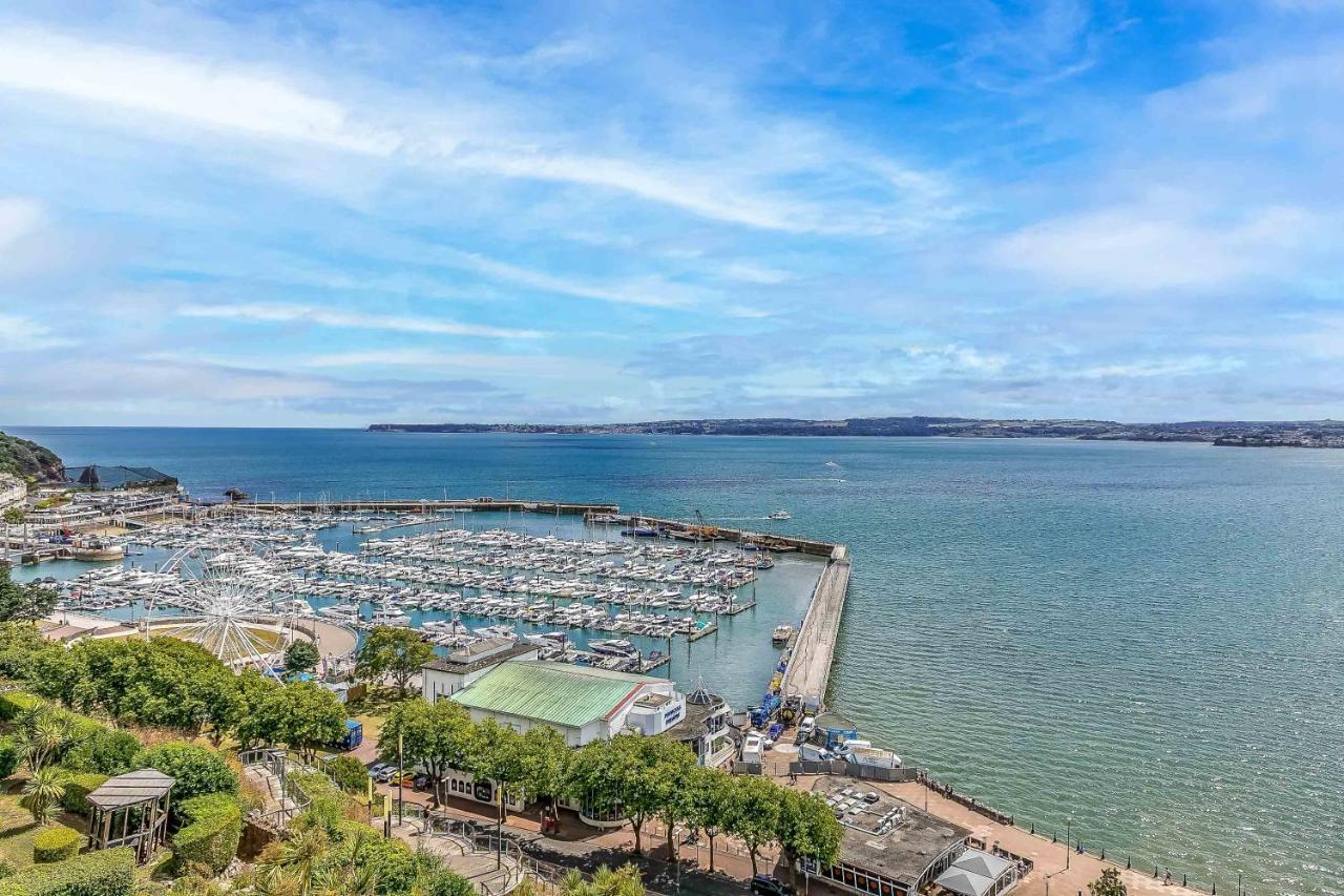 A7 Masts - Striking Beach Bolthole Apartment With Beautiful Sea Views Private Balcony & Parking Torquay Buitenkant foto